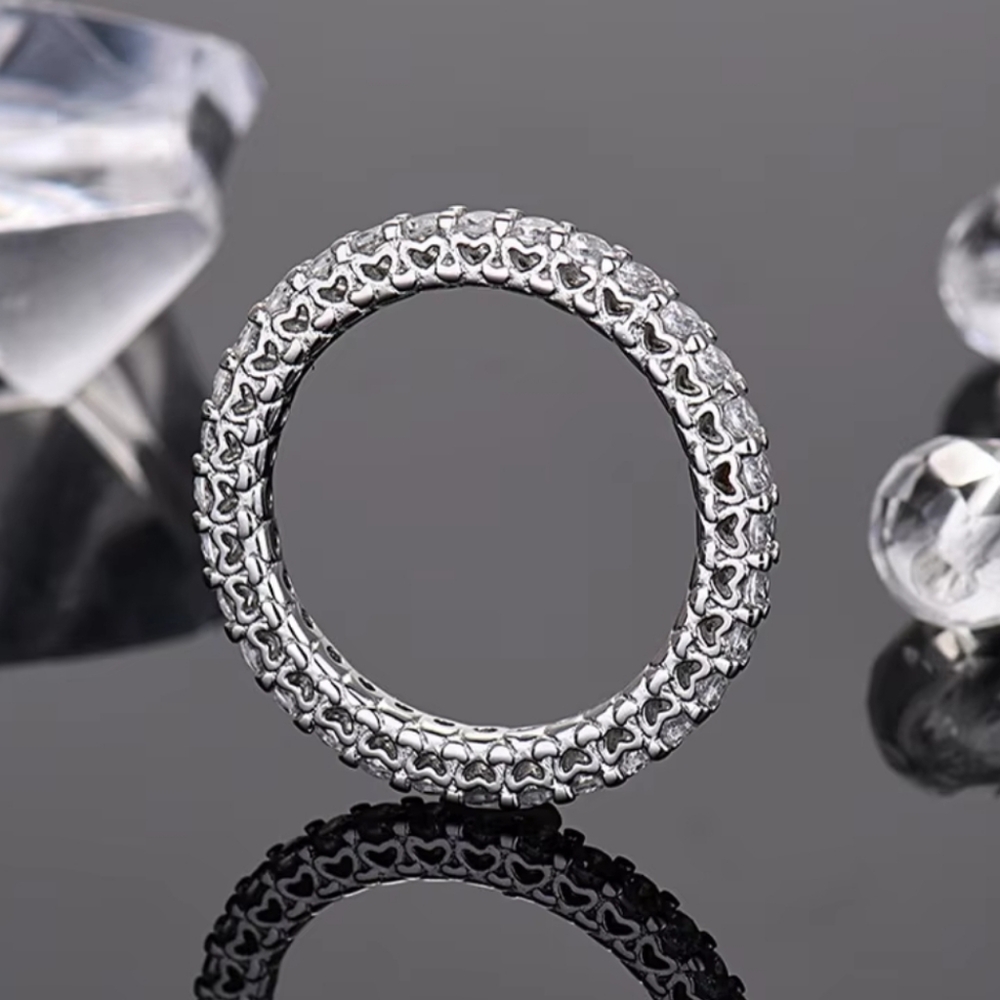 S925 Cubic Zirconia Ring with Tiny Hearts Embellishments S5